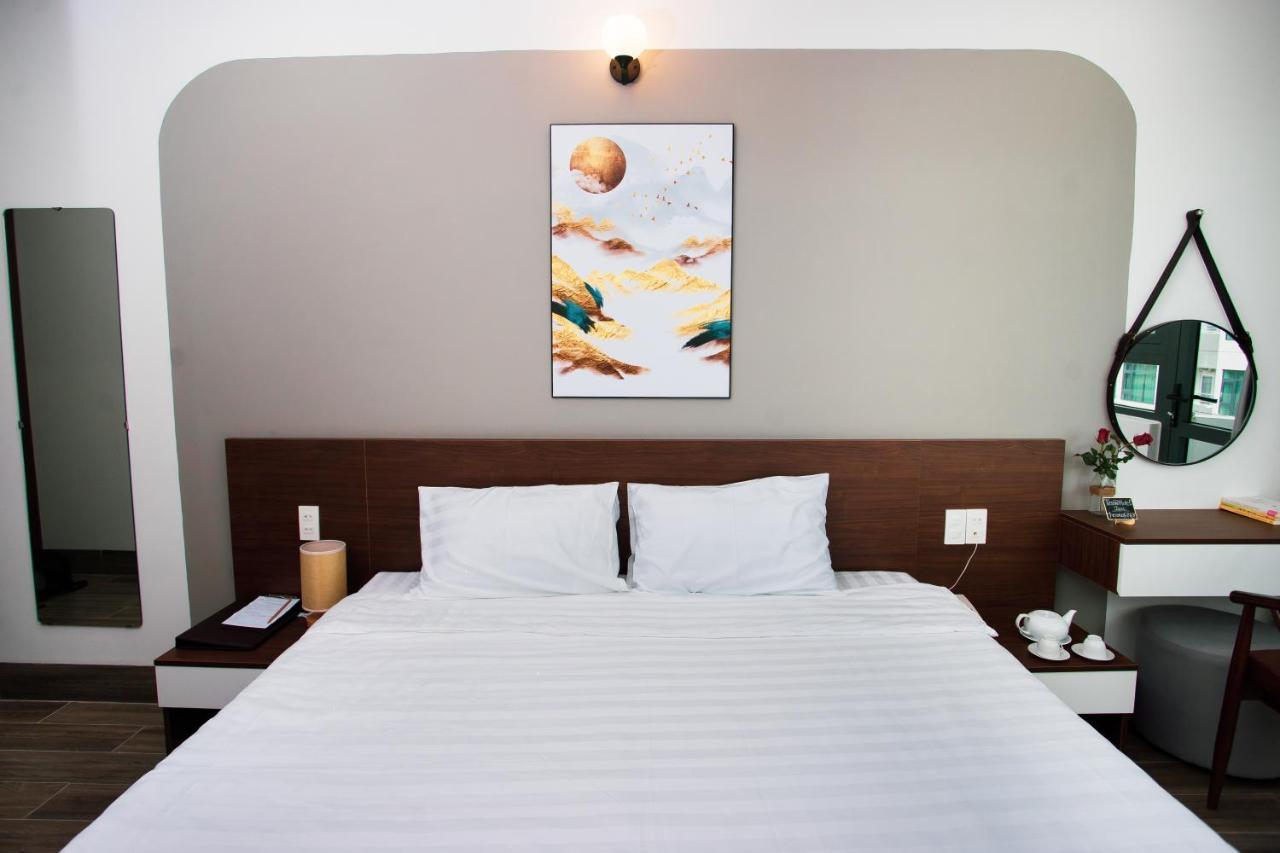 Tesoro Hotel На Транг Екстериор снимка